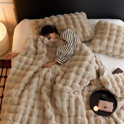 Carpet Rabbit Bubble Velvet Thickened Nap Blanket Quilt