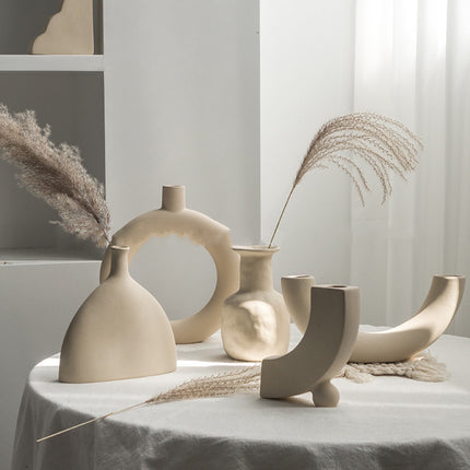 Minimalist Matte Ceramic Vase – Nordic Table Decor