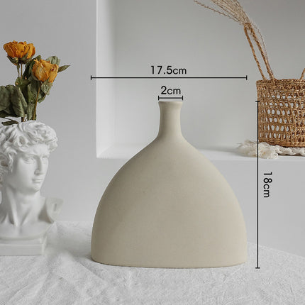 Minimalist Matte Ceramic Vase – Nordic Table Decor
