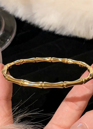 AuraBracelet™ – Titanium Gold Bracelet with Zircon